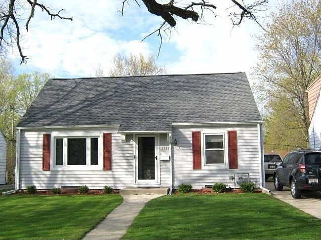1st image of 1212 Summit Ave