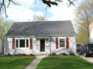 1212 Summit Ave, Waukesha, WI 53188