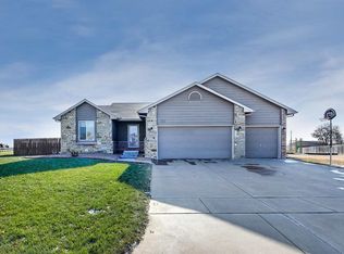 711 S Stoneridge St, Valley Center, KS 67147