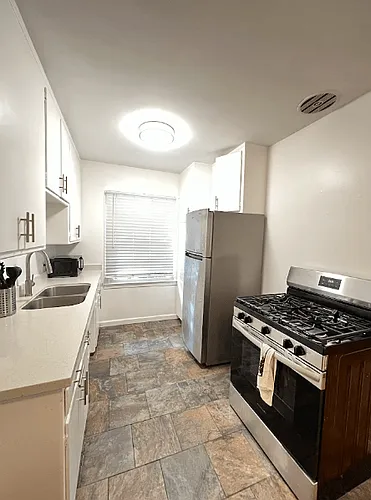 12021 Louise Ave Photo 1