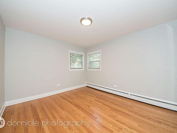 3rd image of 5020 N Washtenaw Ave APT 1N