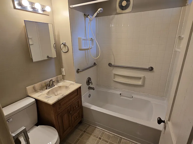 1148 S Arch Ave — Photo 5