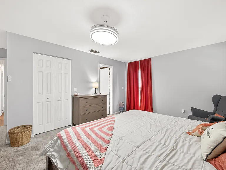 18322 Swan Lake Dr — Photo 5