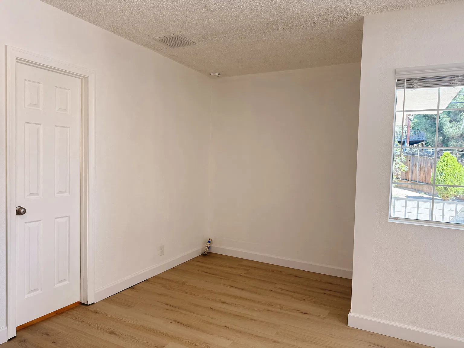 1 bed, 500 sqft, $2,350 — Photo 3