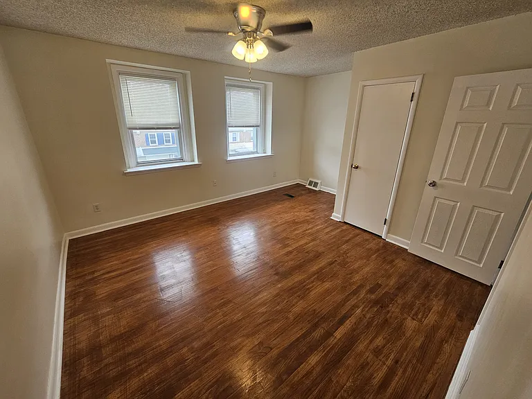 58 Suburban Ln — Photo 22