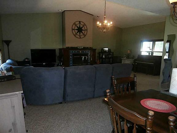 5th image of 4165 Hartwig St