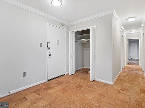5th image of 10500 Rockville Pik #1004