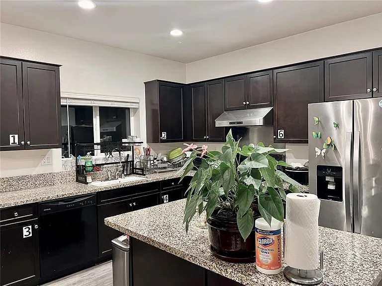 2463 E Derby Ln — Photo 1