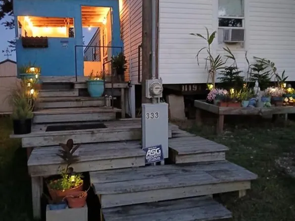 333 9th St, San Leon, TX 77539