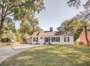 15 Cambridge Dr, Belleville, IL 62226