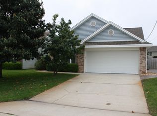 478 Sandy Ridge Cir, Mary Esther, FL 32569