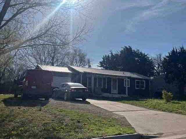 2nd image of 1212 Ellet St