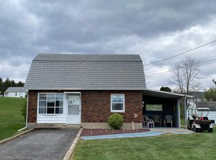 114 Lodge Hall Rd, Kunkletown, PA 18058