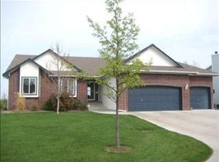 404 S Quail Run Ct, Andover, KS 67002