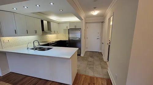 5418 Yonge St #903 Photo 1