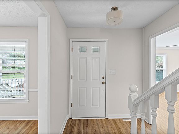 5th image of 181 Cheltenham Dr