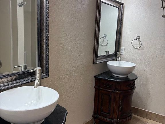 5th image of 2103 Manzana Way