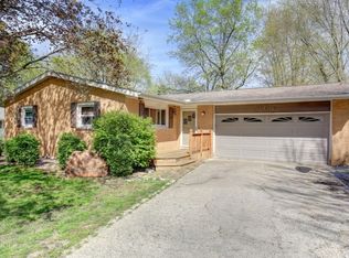 506 N 3rd St, Saint Joseph, IL 61873