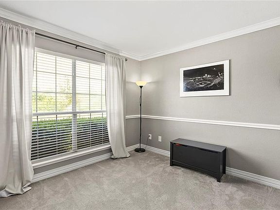 5th image of 220 Fountainview Dr