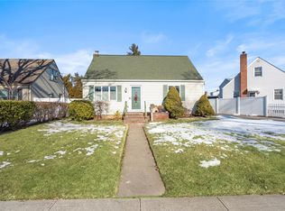 2503 Martin Ave, Bellmore, NY 11710