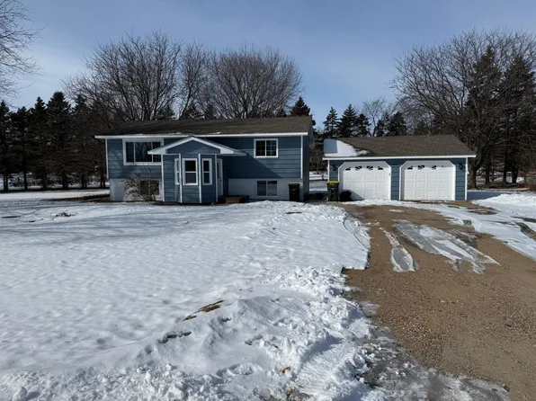 8689 Darlington Ave NE, Monticello, MN 55362