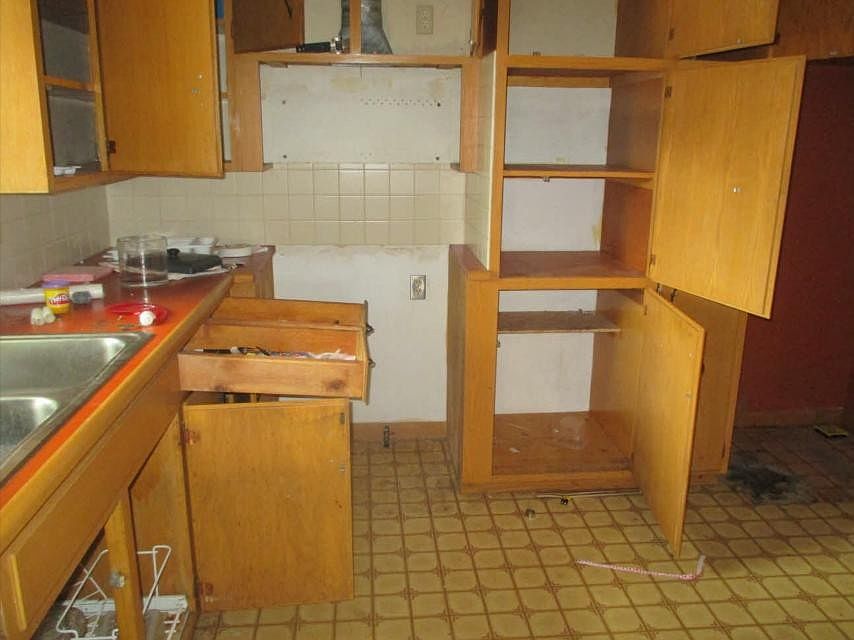 2nd image of 1532 Kingsley Ave