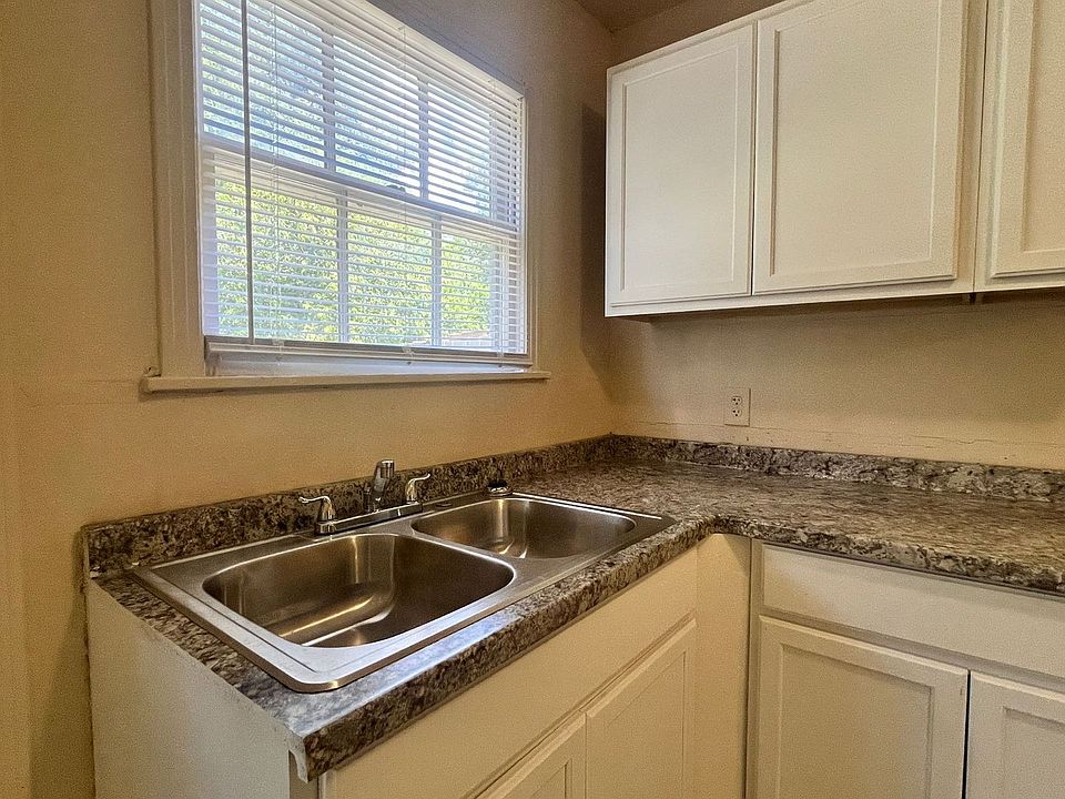1st image of 1511 Poage Ave #0