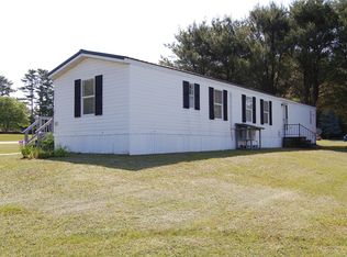 2 Purington Ave, Mechanic Falls, ME 04256