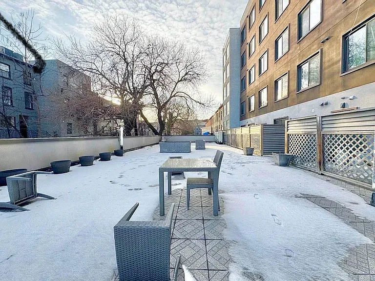 818 Lexington Ave #5F — Photo 9