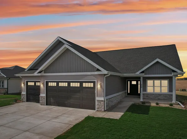 215 Chickadee Ln, Sauk City, WI 53583