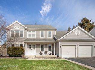 852 Big Bear Trl, Cary, IL 60013