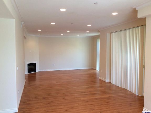 4th image of 525 N Adams St APT 211