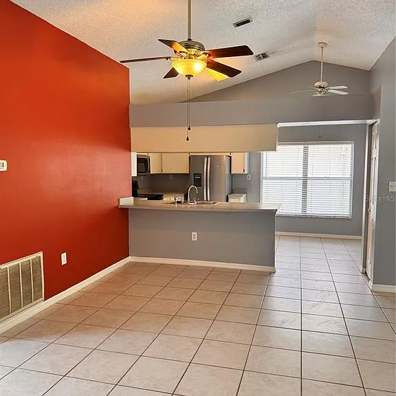 2070 Sarah Louise Dr — Photo 5