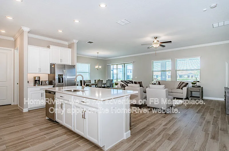 2 bed, 2.5 bath, 2239 sqft, $2,195 — Photo 3