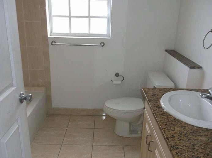 1st image of 4113 Woodside Dr