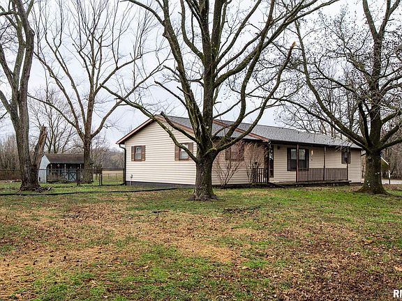 4th image of 602 Lexington St