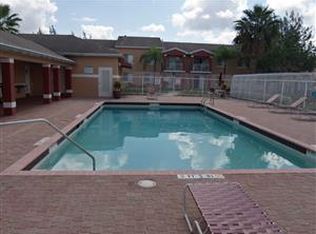 3860 NW 183rd St APT 111, Miami Gardens, FL 33055