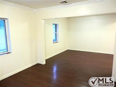 5th image of 903 S Greenwood Ave