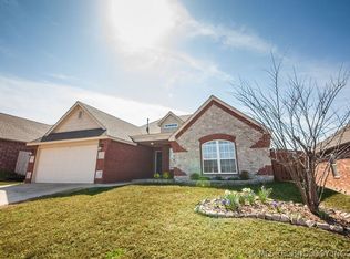 1217 E Edgewater St, Broken Arrow, OK 74012