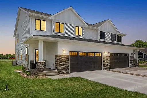3 bed, 2.5 bath, 1897 sqft, $2,750 — Photo 1