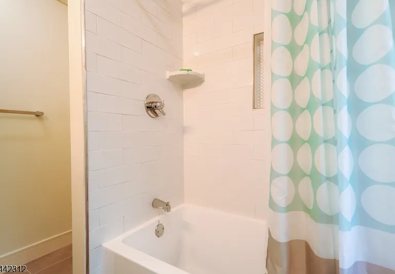 17 Hazelwood Ave — Photo 10