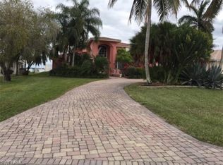 3727 SE 21st Pl, Cape Coral, FL 33904