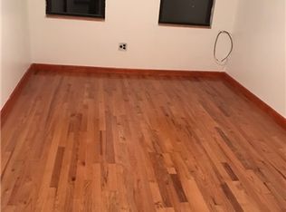 7003 Grand Ave, Maspeth, NY 11378