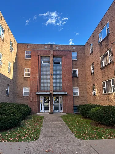 Devonshire Apartments Photo 1