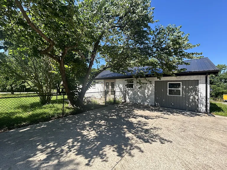 1783 Warfield Dr — Photo 26