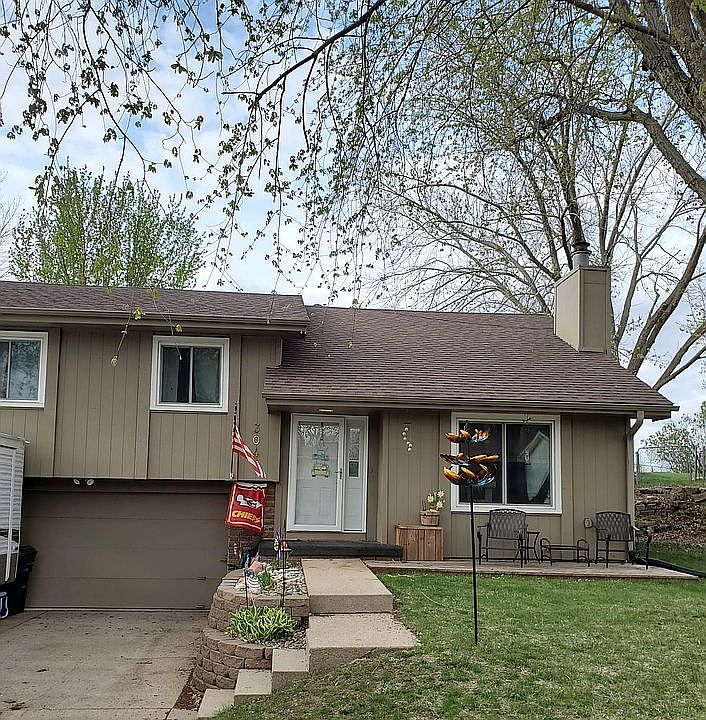 1st image of 304 Hillway Dr