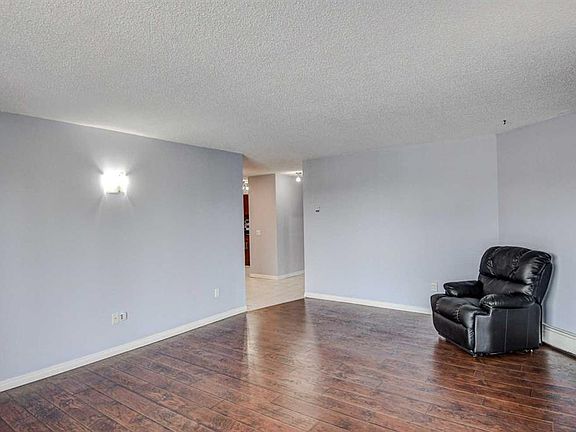 3rd image of 1900 W 25a St SW #204