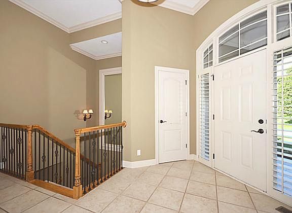 4th image of 8108 Forest Park Dr