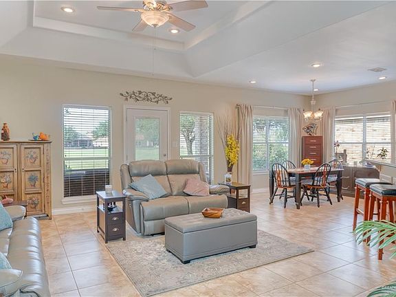 4th image of 3541 Clubhouse Dr