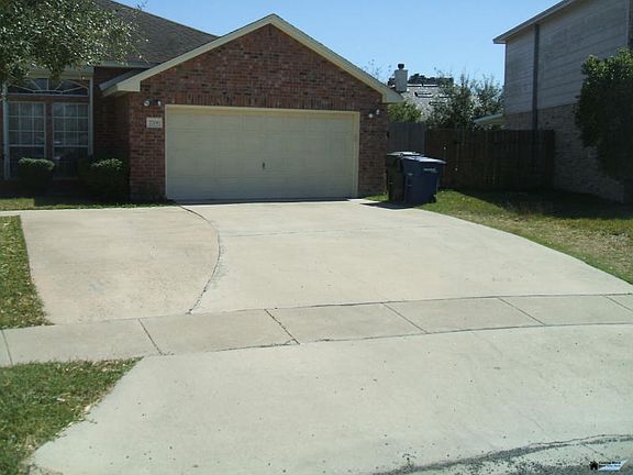 2nd image of 7706 Yoakum Cir